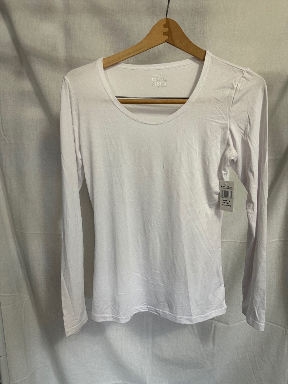 32° Heat Women’s White Long Sleeve Thermal Top Size M NWT